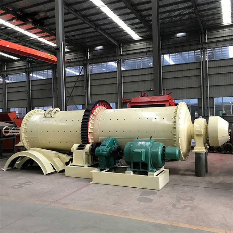 Wet energy saving lattice ball mill